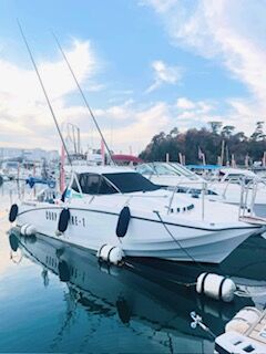 Image for the Tweet beginning: あけましておめでとうございます😃
2026年もコープフィッシングどうぞ宜しくお願いいたします☺️
『四季折々の旬な魚と、楽しいひとときを、最高の思い出に』をモットーに日々笑顔で出船しております。
本日より営業しておりますのでご予約の方お待ちしております😆
本年もよろしくお願いいたします😁 