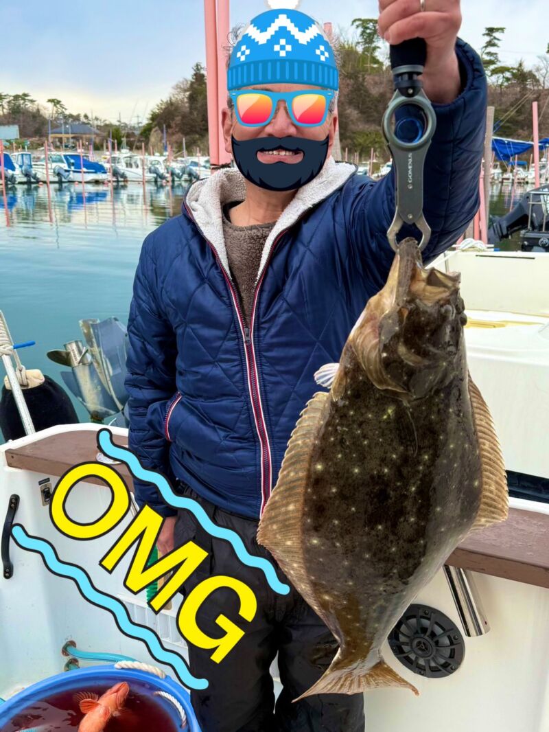 Image for the Tweet beginning: 1/17（土）ルアー五目便🎣久しぶりの好天ということでわくわくドキドキお客様のテンションも⤴⤴⤴の中でのポイント到着。ベイトの反応が少なく不安はありましたが、ファーストフィッシュはまさかのアイナメ+うっかりカサゴのダブル掛け✨これはイケるかぁ~と思いきや意外にポツポツ...流れを掴めず... 